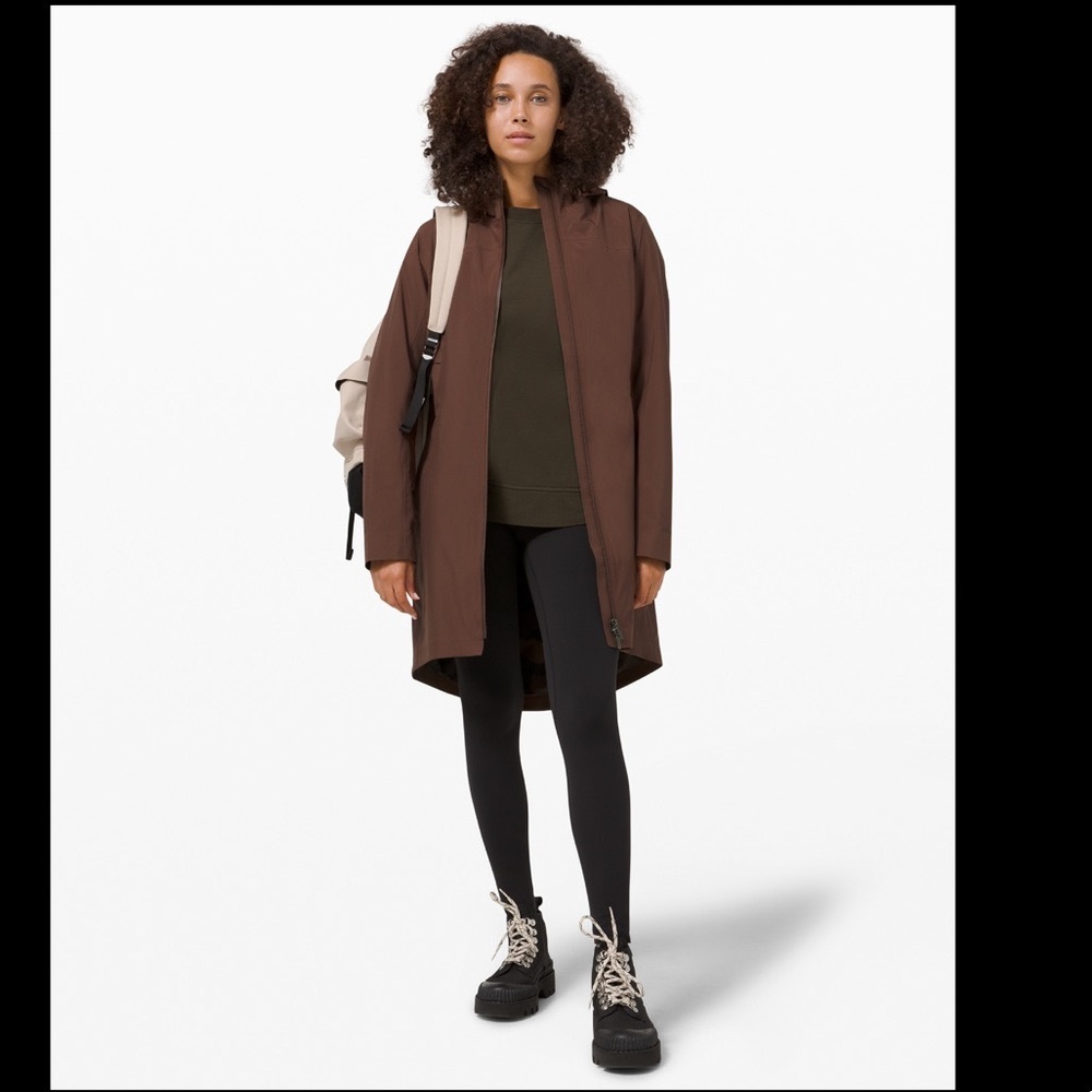 New with tag Lululemon Athletic rain rebel jacket